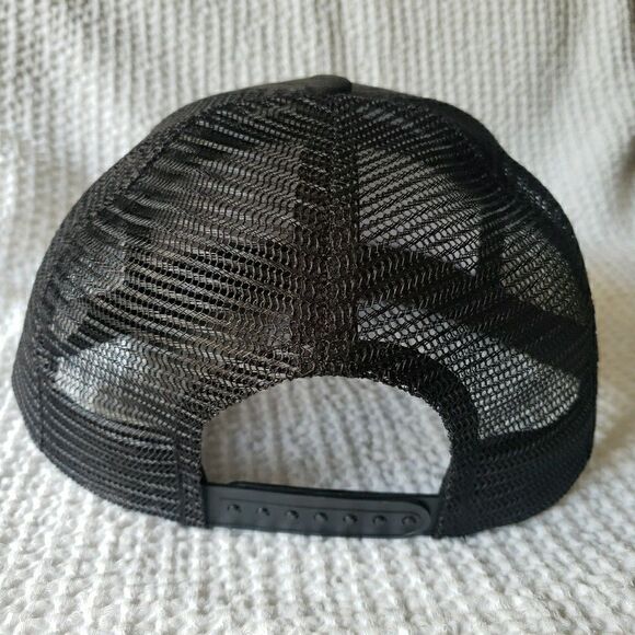 NWOT Peterbilt Trucker Hat Embroidered Snapback Adjustable Mesh Black Gray - Picture 2 of 7